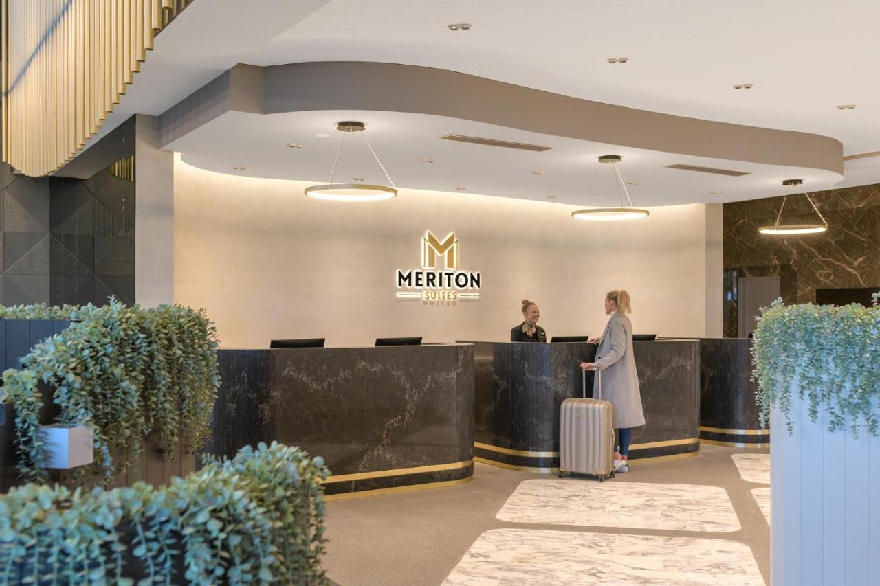 Meriton Suites Surfers Paradise Gold Coast Exterior photo